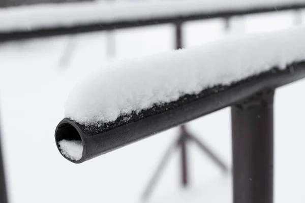 Spadający Śnieg Leży Ulicy — Zdjęcie stockowe