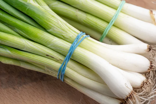 Fresh Onions Wooden Background — Stock Photo, Image