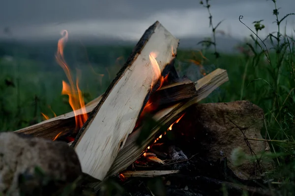 Making Fire Wooden Logs — Stock Photo, Image