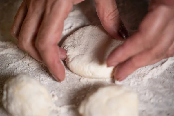 Handen Deeg Voor Het Bakken — Stockfoto