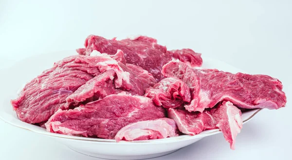 Trozos Carne Fresca Cruda Sobre Fondo Blanco —  Fotos de Stock