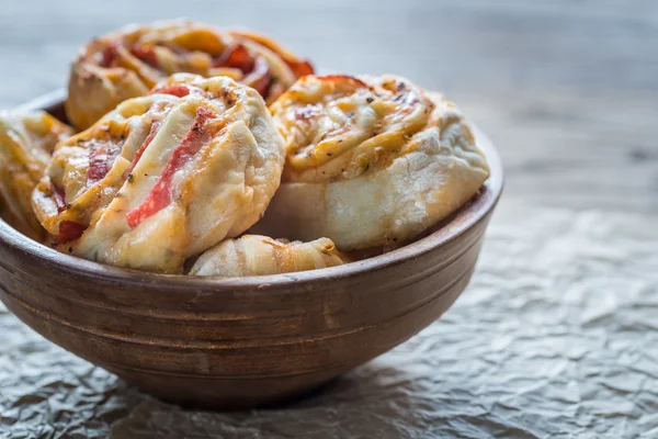 Cuenco de rollos de pizza —  Fotos de Stock