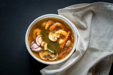Tay tom yum çorbası