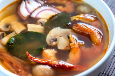 Tay tom yum çorbası