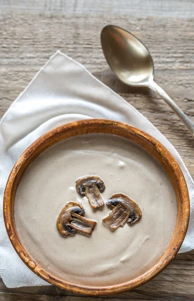 Tazón de sopa de champiñones cremosa — Foto de Stock