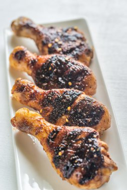 ızgara tavuk drumsticks