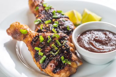 ızgara tavuk drumsticks