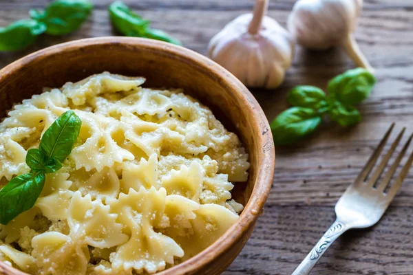 Farfalle pasta with alfredo sauce — Stock Photo, Image