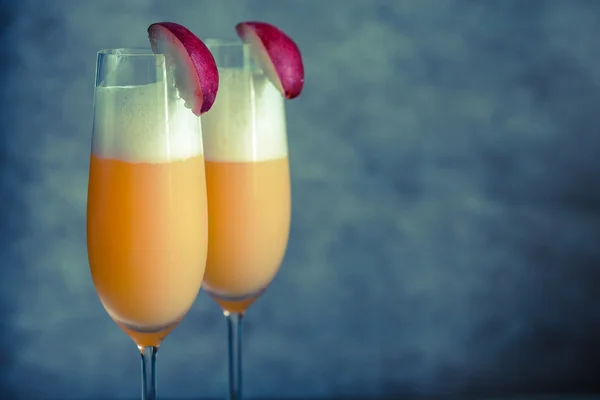 Twee bellini cocktail — Stockfoto