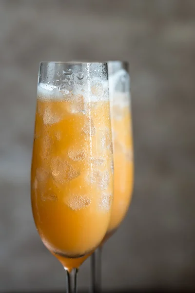 Two bellini cocktails — Stock Photo, Image