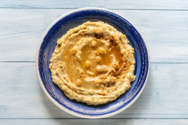Humus ile plaka
