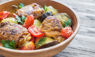 Sebze ile Hint baharatlı tavuk