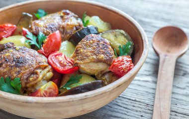 Sebze ile Hint baharatlı tavuk