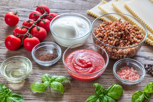 Ingredienser till lasagne — Stockfoto