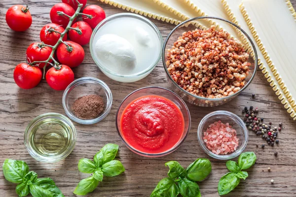 Ingredients for lasagne — Stock Photo, Image