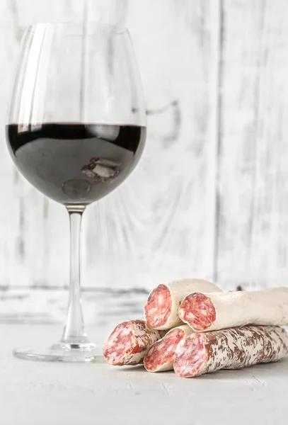 Copo Vinho Tinto Com Fuet Salsicha Curada Seco Catalã — Fotografia de Stock