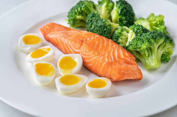 Portion Salmon Broccoli Eggs — Stock Photo, Image