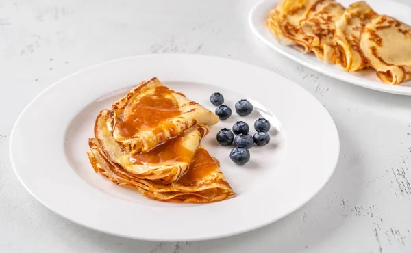 Stack Homemade Crepes Topped Caramel Fresh Blueberries — Stock Photo, Image