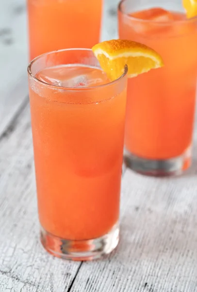 Glass Alabama Slammer Cocktail Garnished Orange Wedge — Stock Photo, Image