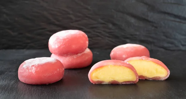 Mochi Pastel Arroz Japonés Relleno Con Sorbete Frutas — Foto de Stock