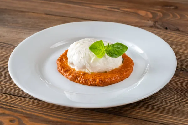 Mozzarella Ripiena Pesto Con Salsa Pomodoro Essiccata Sole — Foto Stock