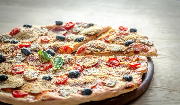 Homemade Regina pizza — Stock Photo, Image