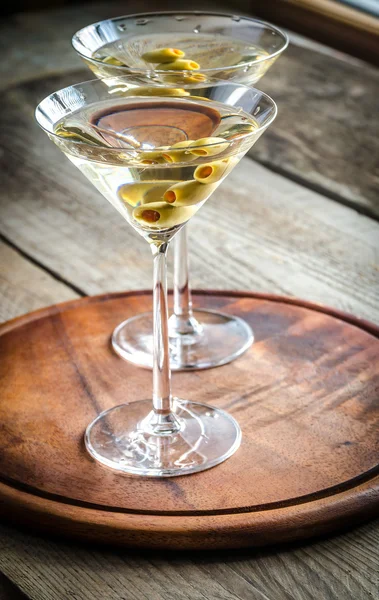 Two olive martini cocktails — Stock Photo, Image