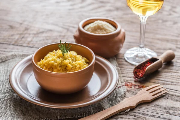 Risotto met saffraan en Parmezaanse kaas — Stockfoto