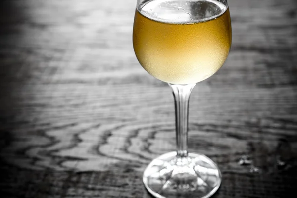 Sklenice bílého vína — Stock fotografie