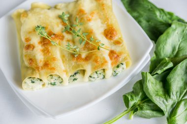 ricotta ve ıspanaklı makarna