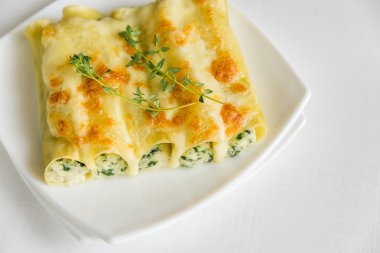 ricotta ve ıspanaklı makarna