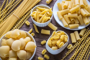 Makarna üzerine ahşap arka plan türleri