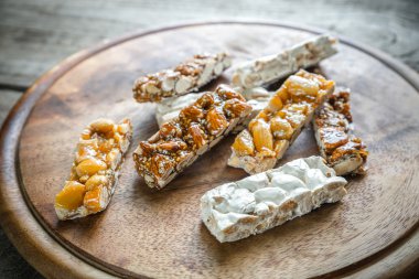 Turron slices