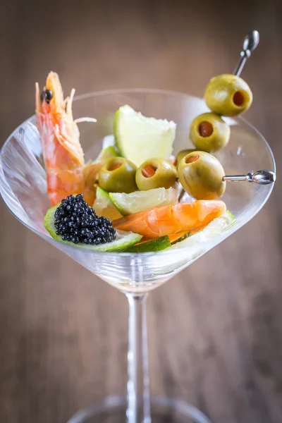 Zeevruchten in Martiniglas — Stockfoto