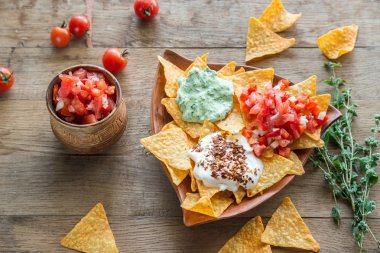 Peynirli cips sosu farklı tipleri ile