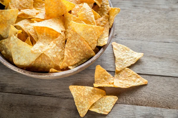 Nachos de queso en el bol — Foto de Stock