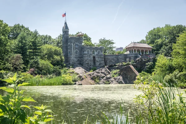 Вид на замок Бельведер в Центральном парке Нью-Йорка — стоковое фото