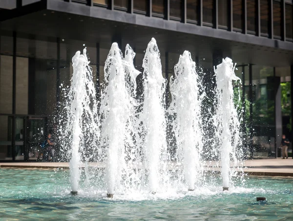 The fountain near the Seagram Building  in New York — Stock Photo, Image