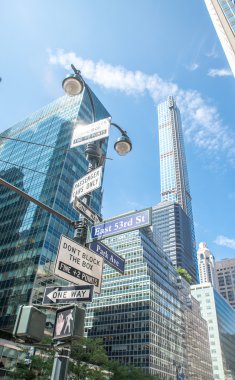 manhattan'ın sokak işaretleri