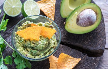 guacamole tortilla cips ile