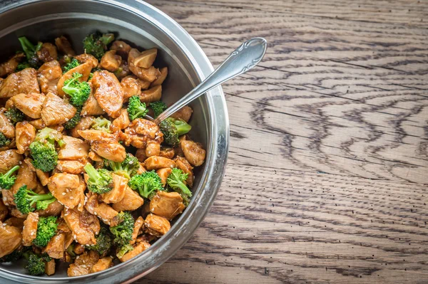 Chicken with broccoli — Stock Photo, Image