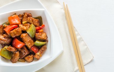 Tatlı ve Ekşi Domuz