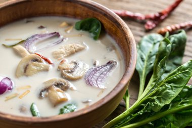 Tay Hindistan cevizi krem çorbası