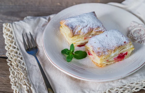 Mille-feuille with fresh cherry — Stock Photo, Image
