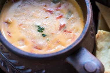 Queso tortilla cips ile kase