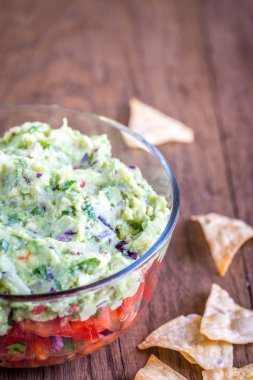 Kase guacamole salsa ile