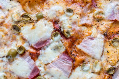 Pişmiş pizza yakın çekim