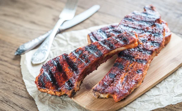 Grilled pork ribs on the baking paper — Stock Photo, Image