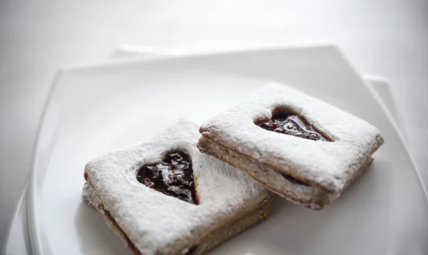 Galletas de Pecan con relleno de cereza —  Fotos de Stock