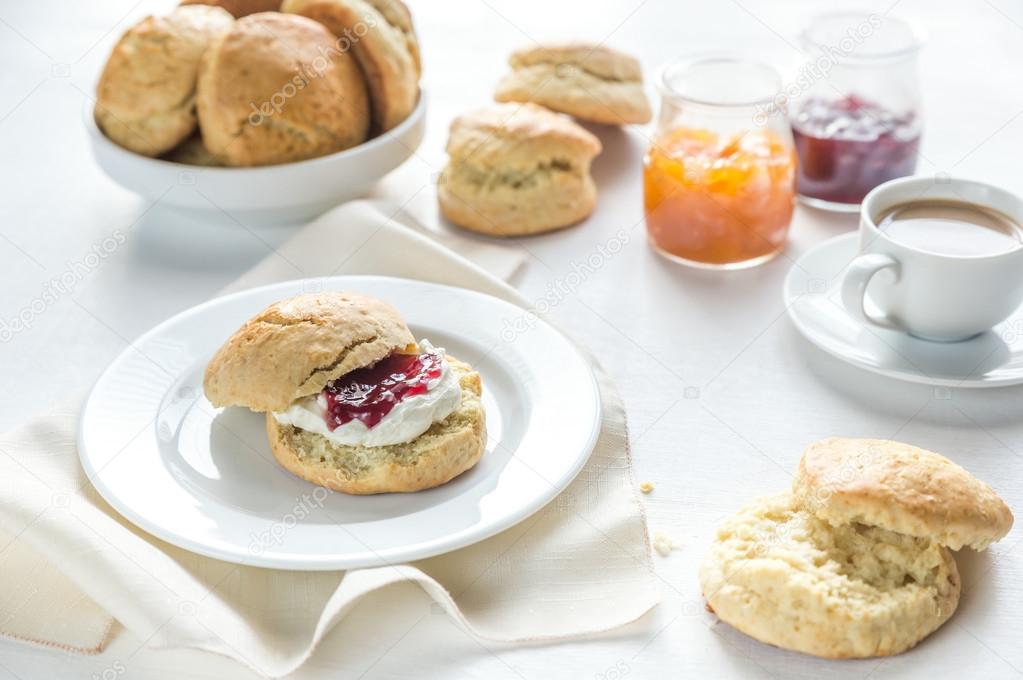 scones med grädde scones med grädde